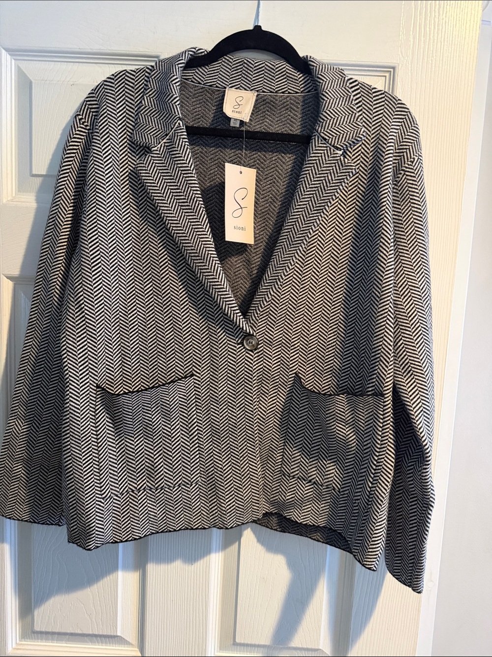Sioni Black & White Herringbone Single-Button Blazer